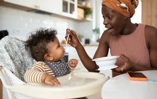 Mealtime made Easy: Essential Baby Feeding Tools and Tips!